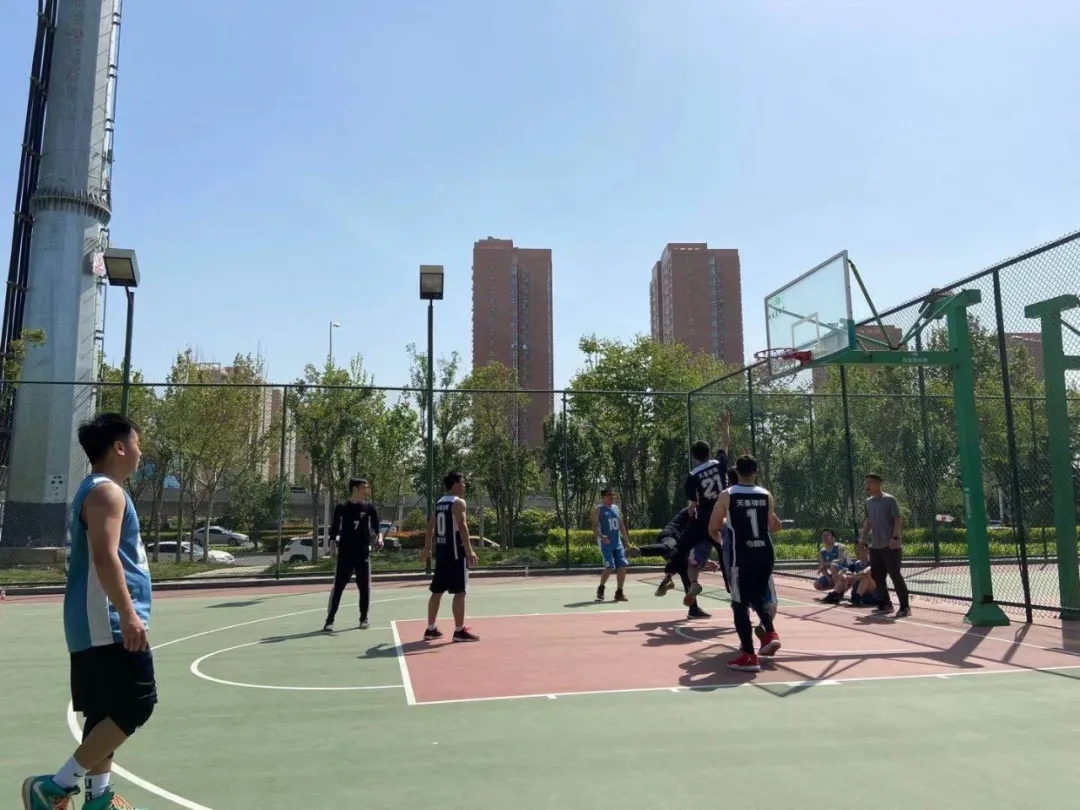 河南豫尊律师事务所与河南天基律师事务所举行篮球友谊赛